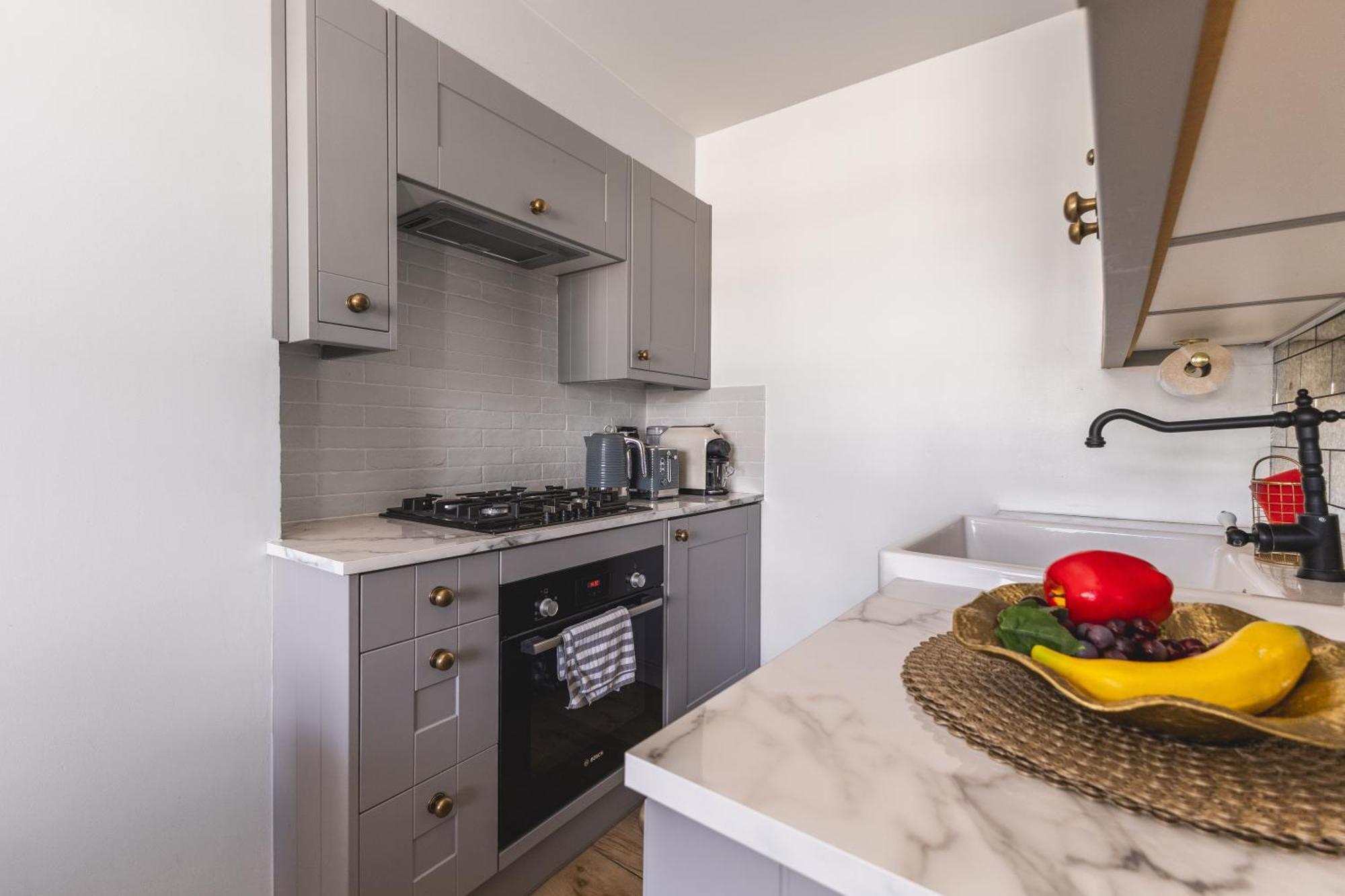 Luxurious 1-Bedroom Apartment In Kensington Londra Esterno foto